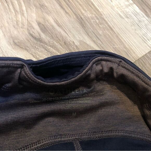 ATHLETA Ultimate Stash Pocket 7/8 Tight Size Medium Fall 2021 - Picture 9 of 10